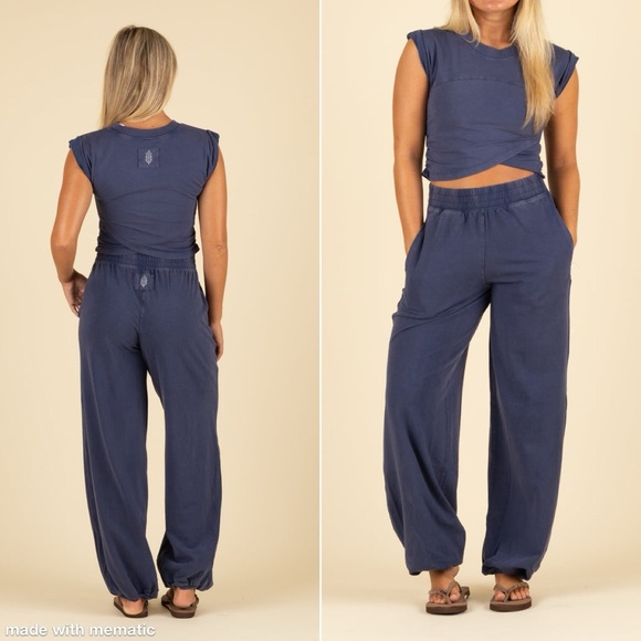 FP Movement by Free People Pants - Free People Movement Hot Shot Crossover Set Midnight Navy Size Large